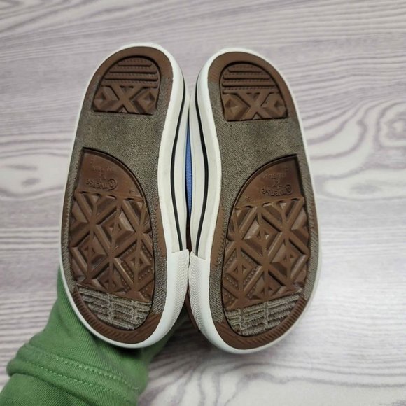 Infant size blue converse size 6 - Picture 3 of 6
